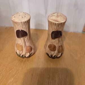 Vintage Mushroom Salt and Pepper Shakers